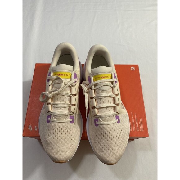 New Women’s Size 11 Guava Ice Nike Air Zoom Vomero 16 Running Shoes DA7698 800 - Picture 2 of 10